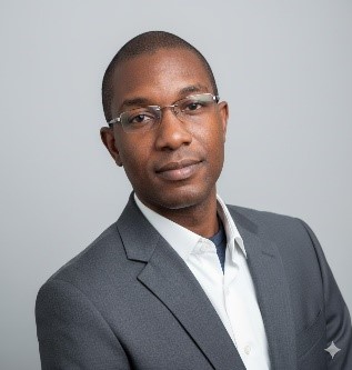 Single room with shared toilet and bathroom